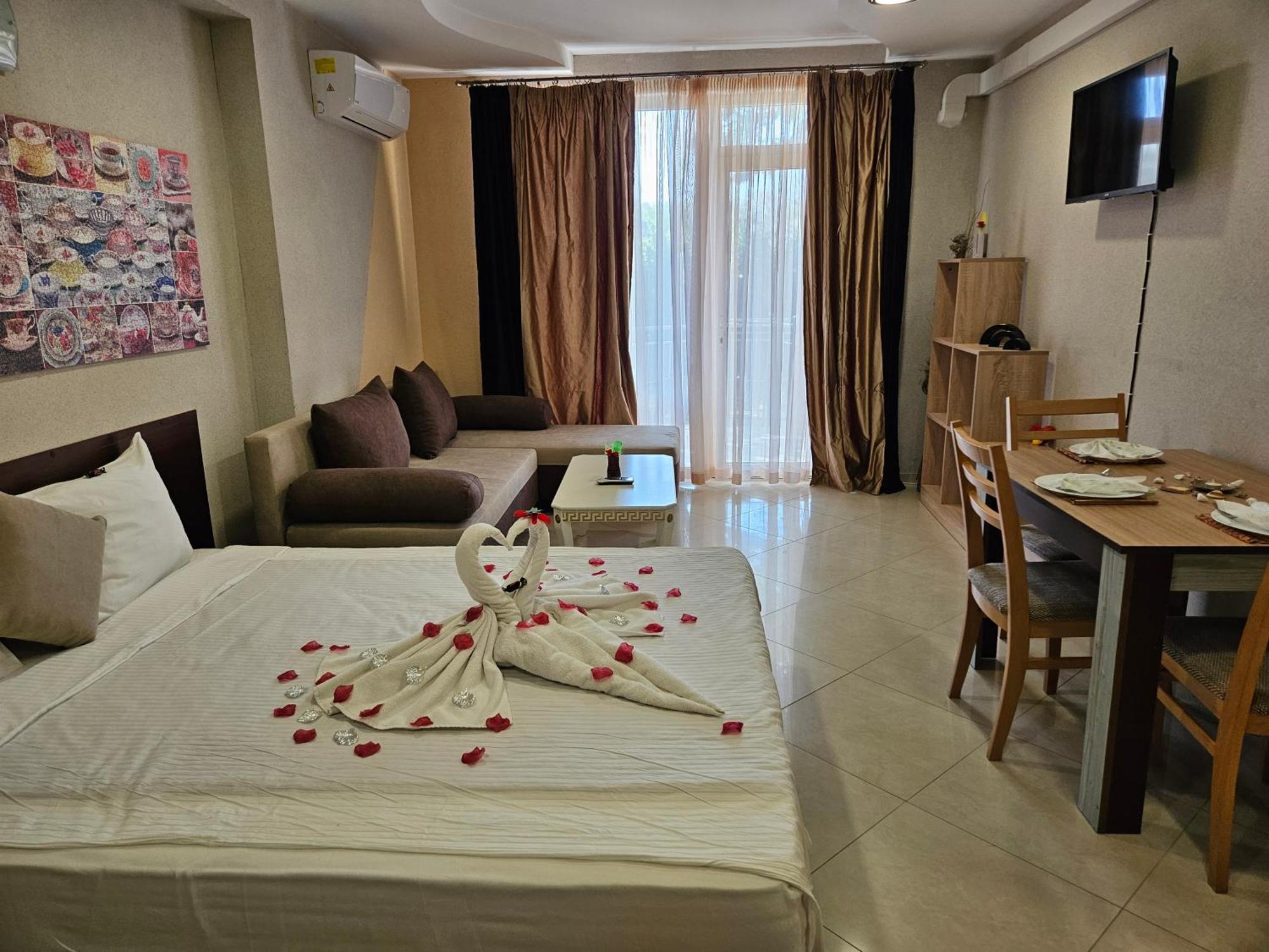 Paralax Hotel Warna Zewnętrze zdjęcie