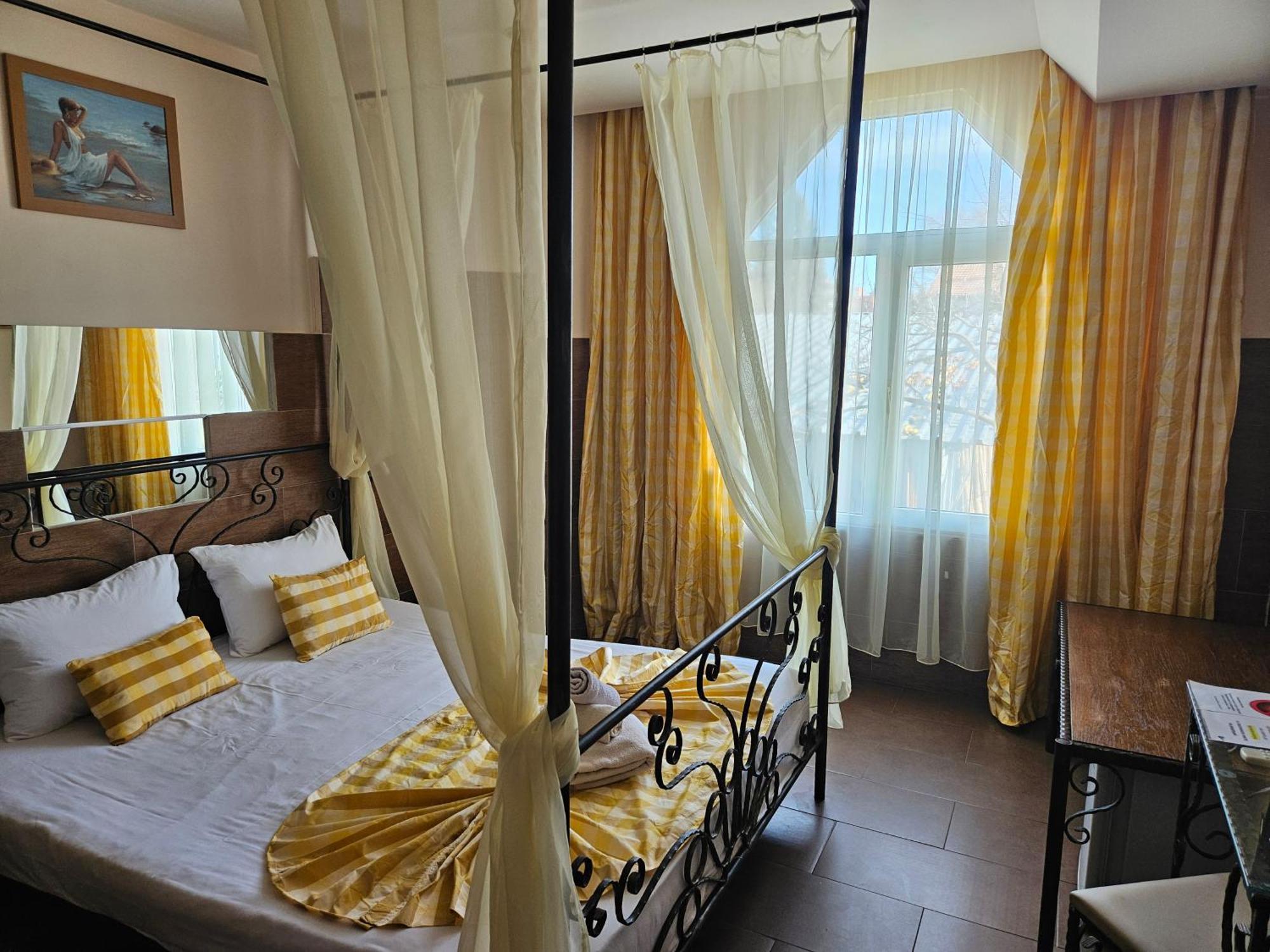 Paralax Hotel Warna Zewnętrze zdjęcie